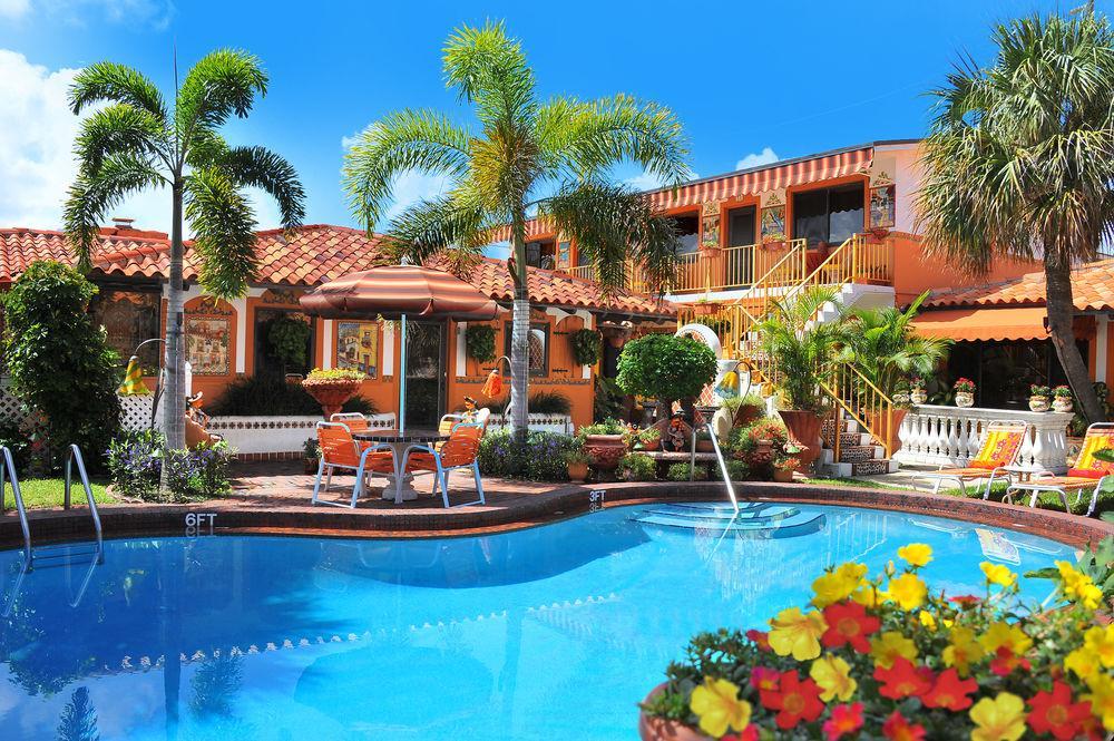 Blue Seas Courtyard Hotel Lauderdale-by-the-Sea Bagian luar foto