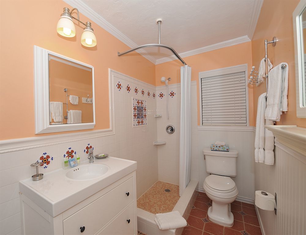 Blue Seas Courtyard Hotel Lauderdale-by-the-Sea Bagian luar foto