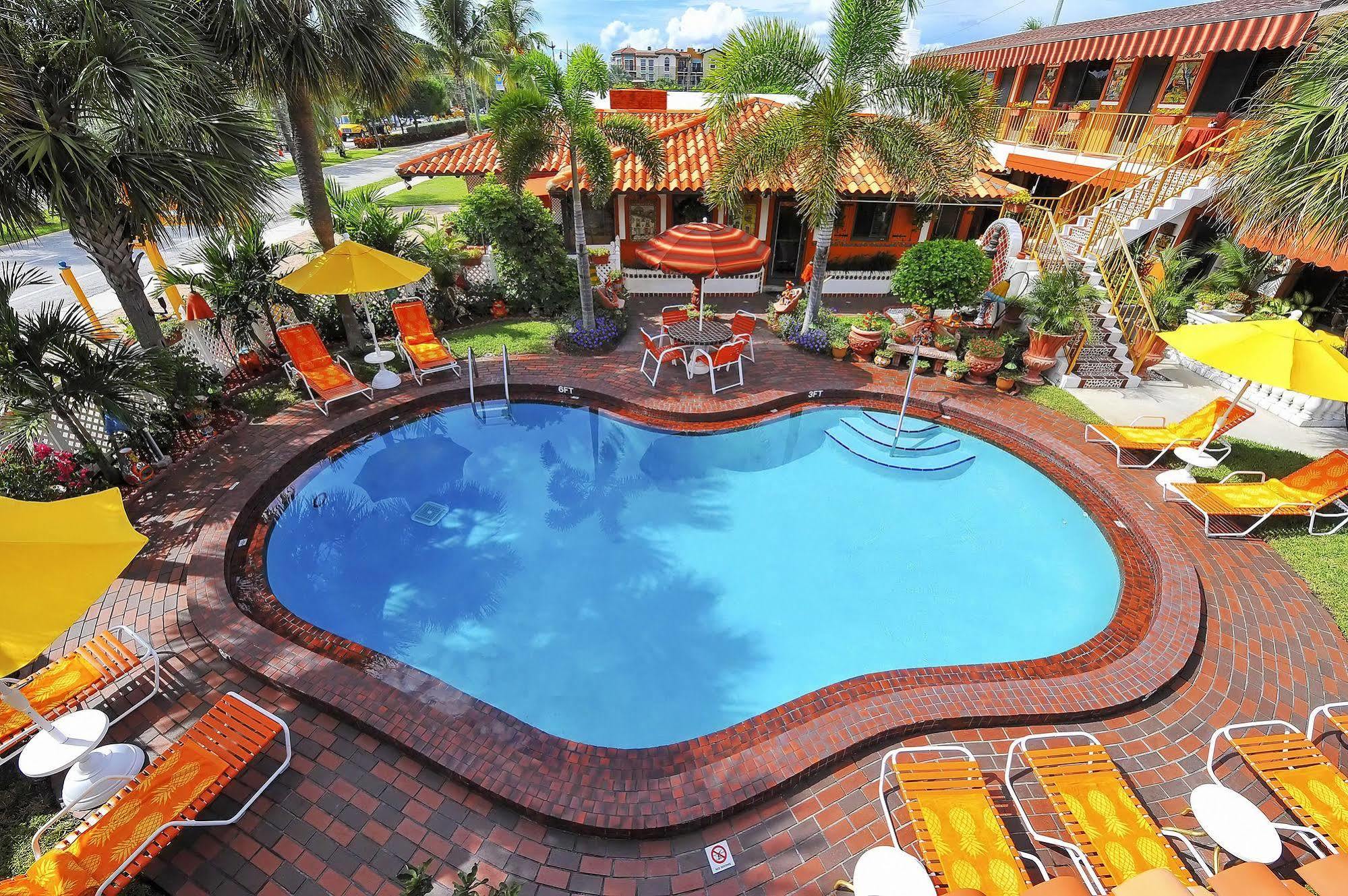Blue Seas Courtyard Hotel Lauderdale-by-the-Sea Bagian luar foto