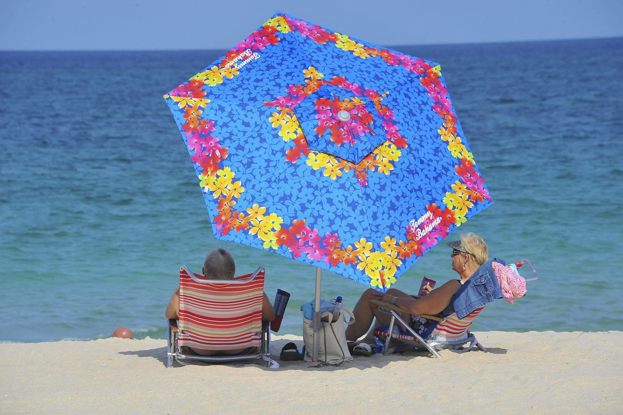 Blue Seas Courtyard Hotel Lauderdale-by-the-Sea Bagian luar foto